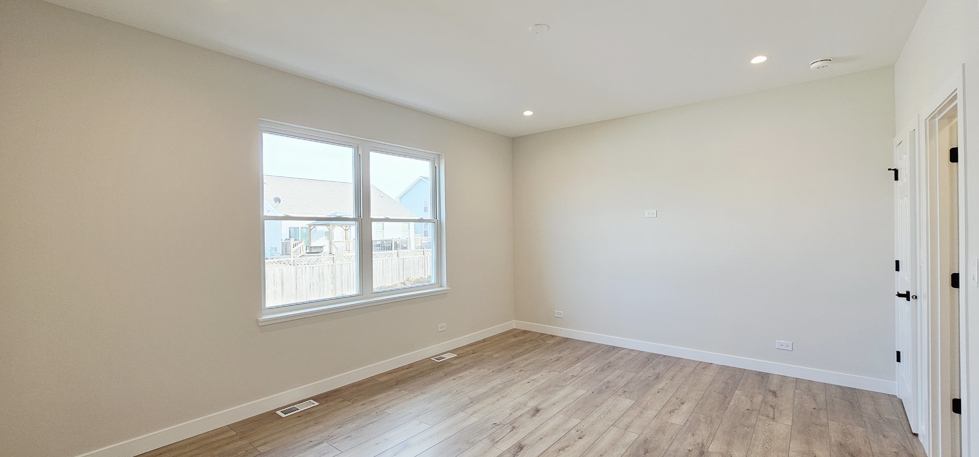 1004 Joshua Lane