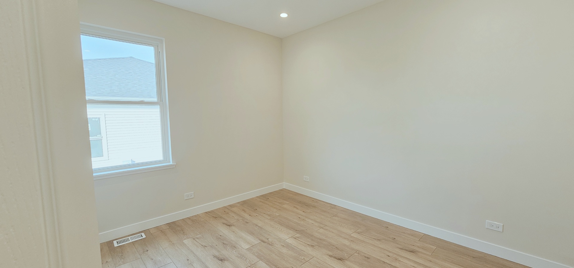 1004 Joshua Lane