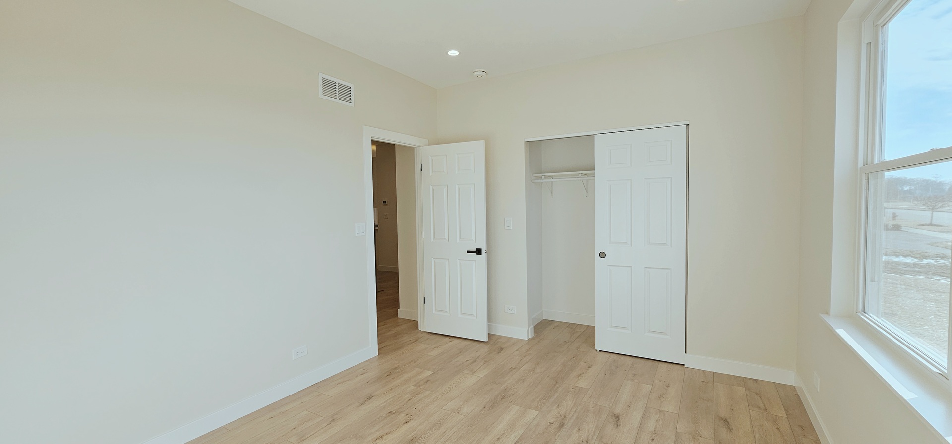 1004 Joshua Lane