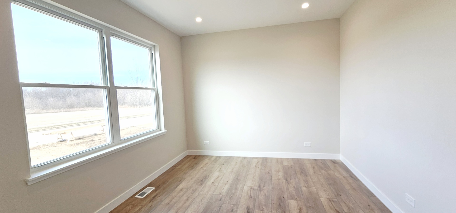 1004 Joshua Lane