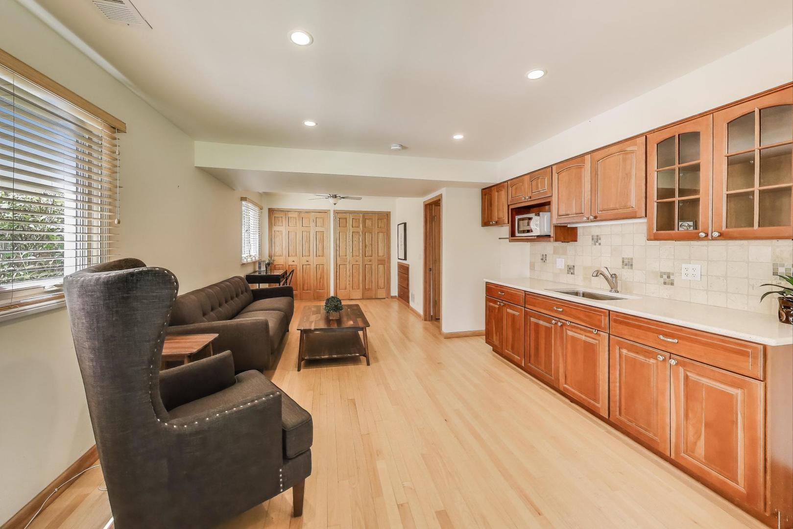 111 S Brighton Place