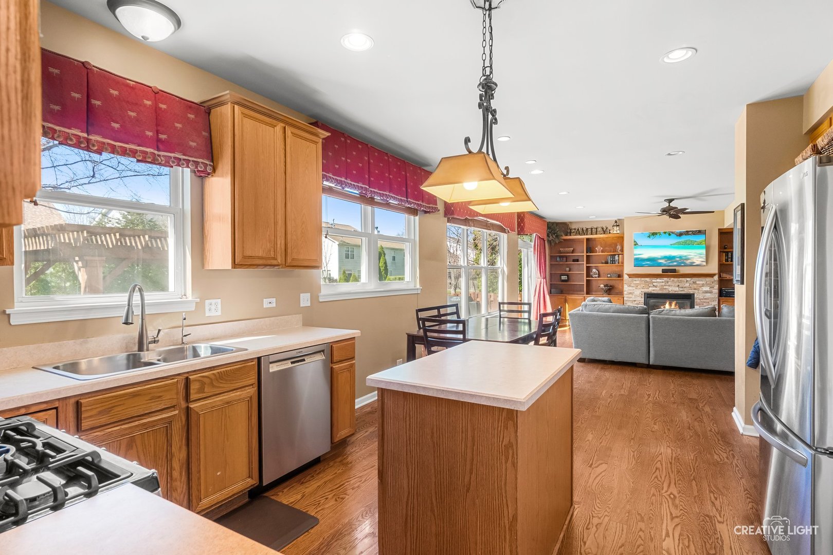 3435 Antoine Place