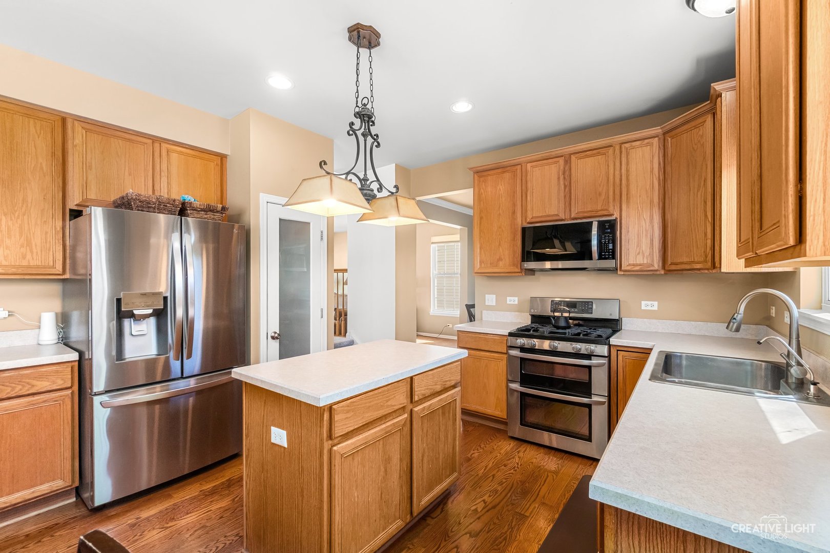 3435 Antoine Place