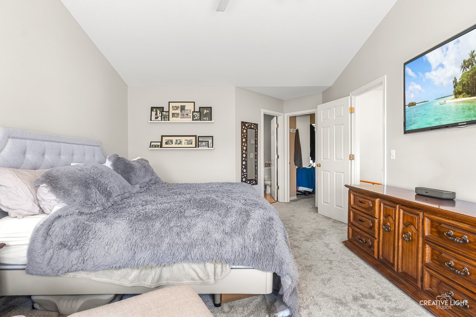 3435 Antoine Place