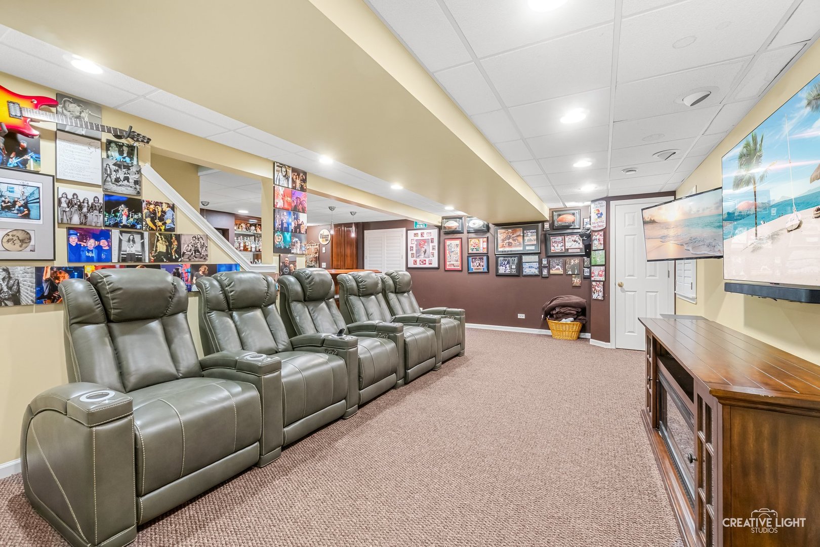 3435 Antoine Place