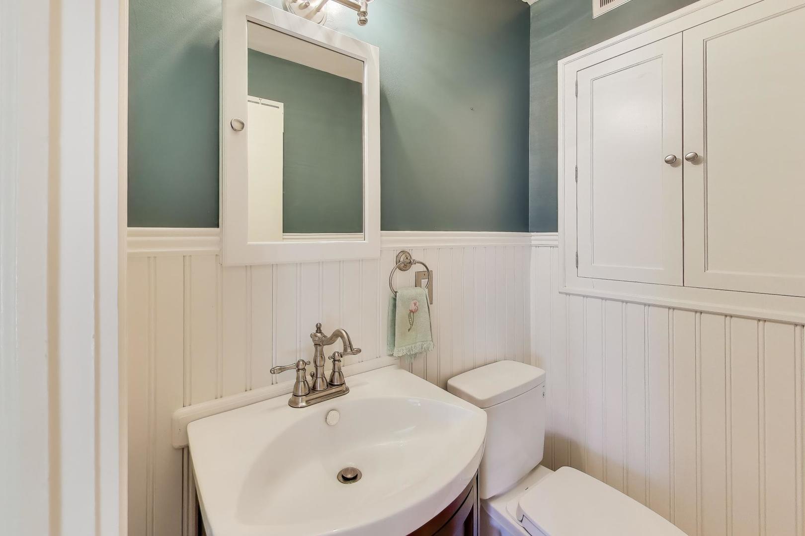 200 S Derbyshire Lane