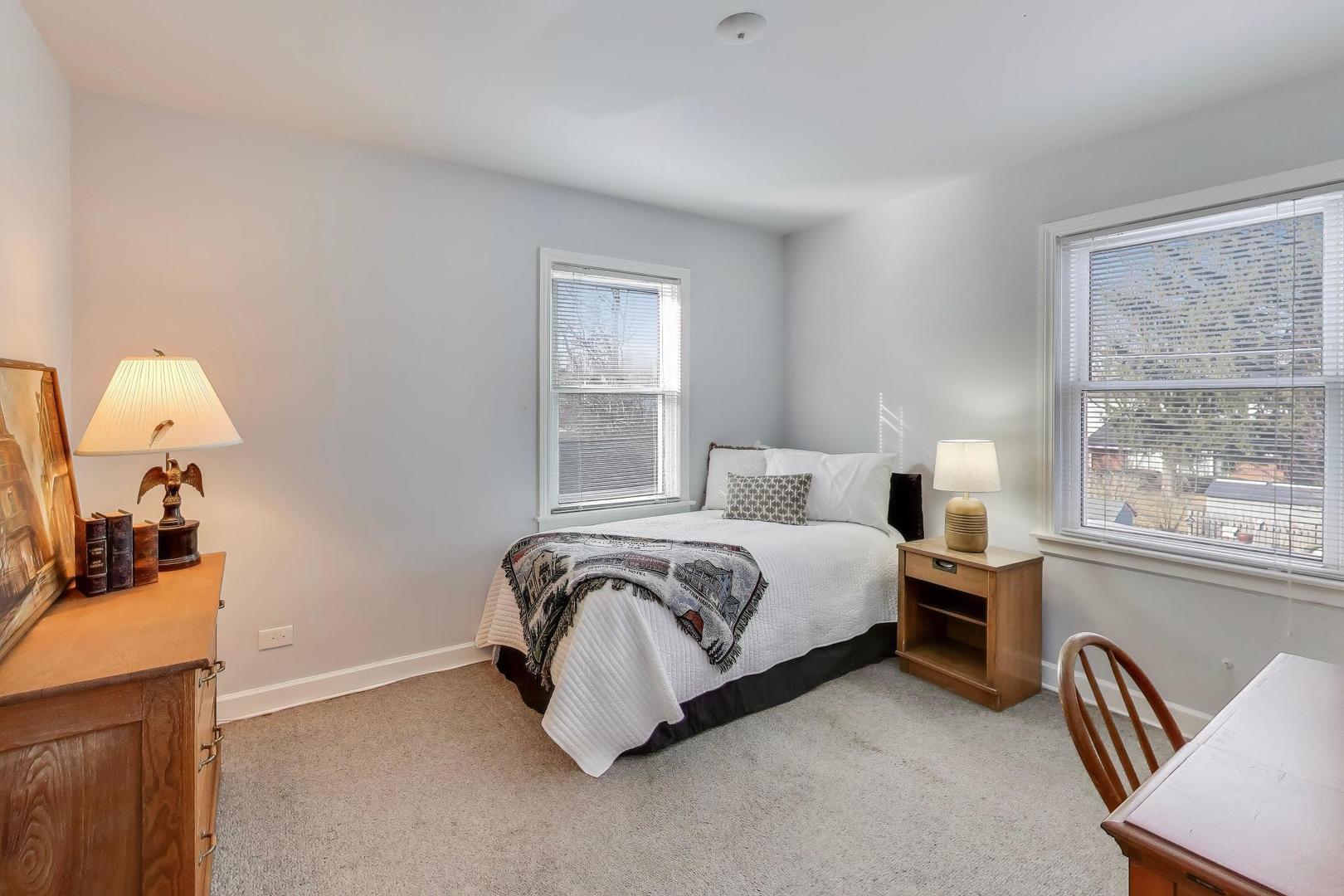 200 S Derbyshire Lane