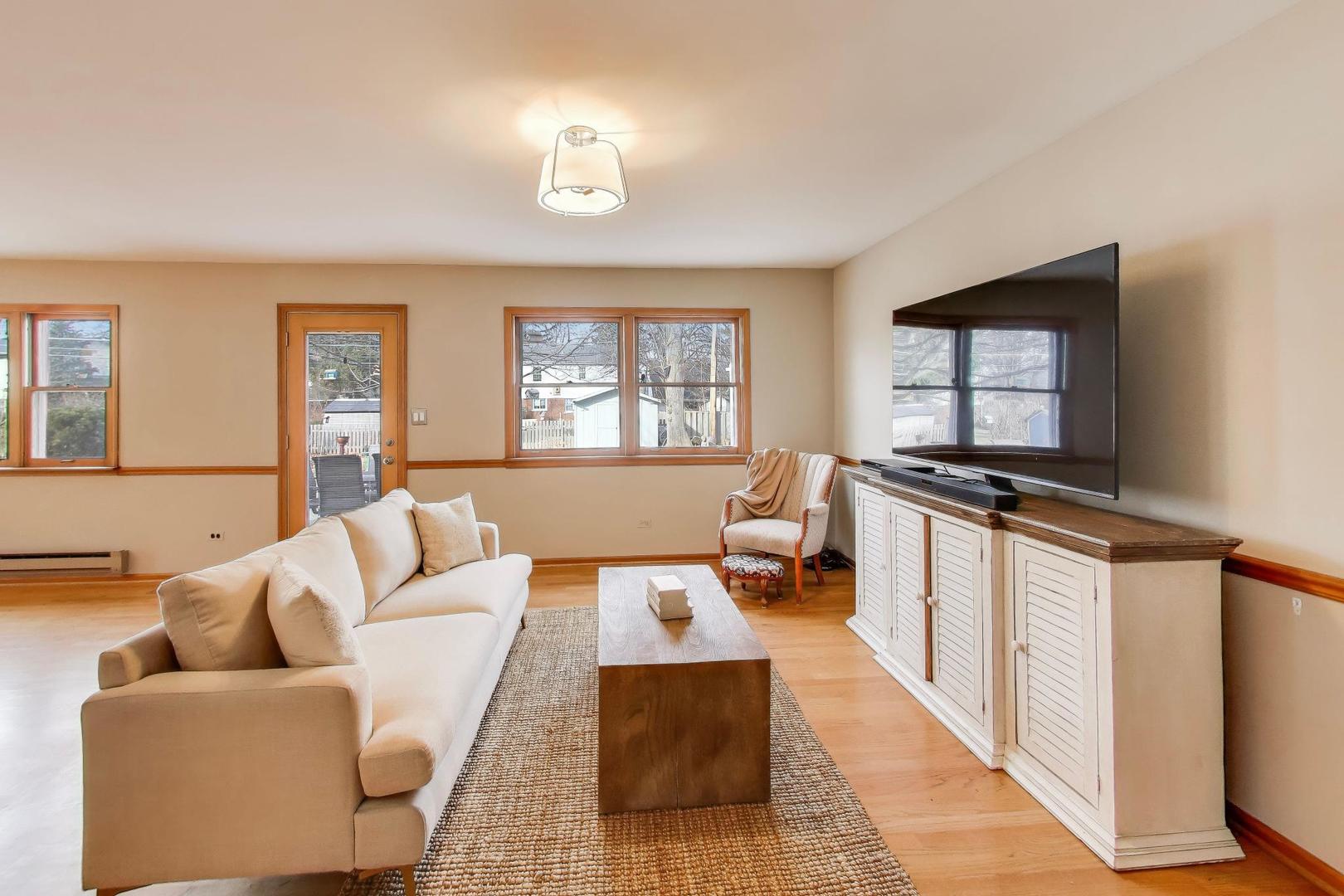 200 S Derbyshire Lane