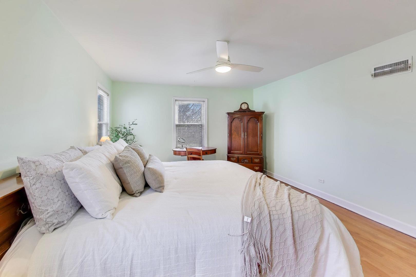 200 S Derbyshire Lane