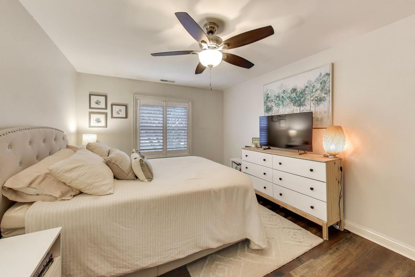 1530 E Northwest Highway Unit: 2A