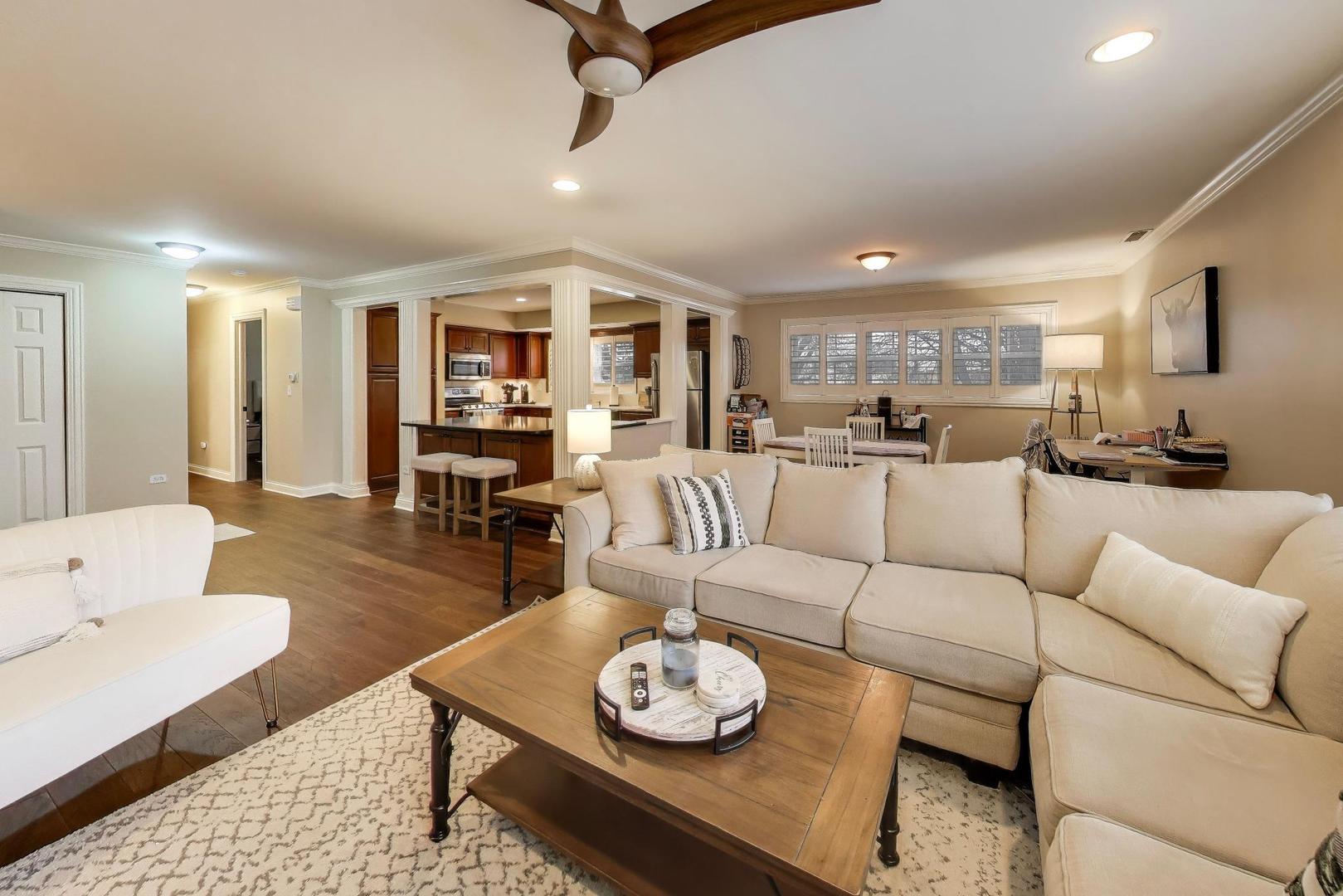 1530 E Northwest Highway Unit: 2A