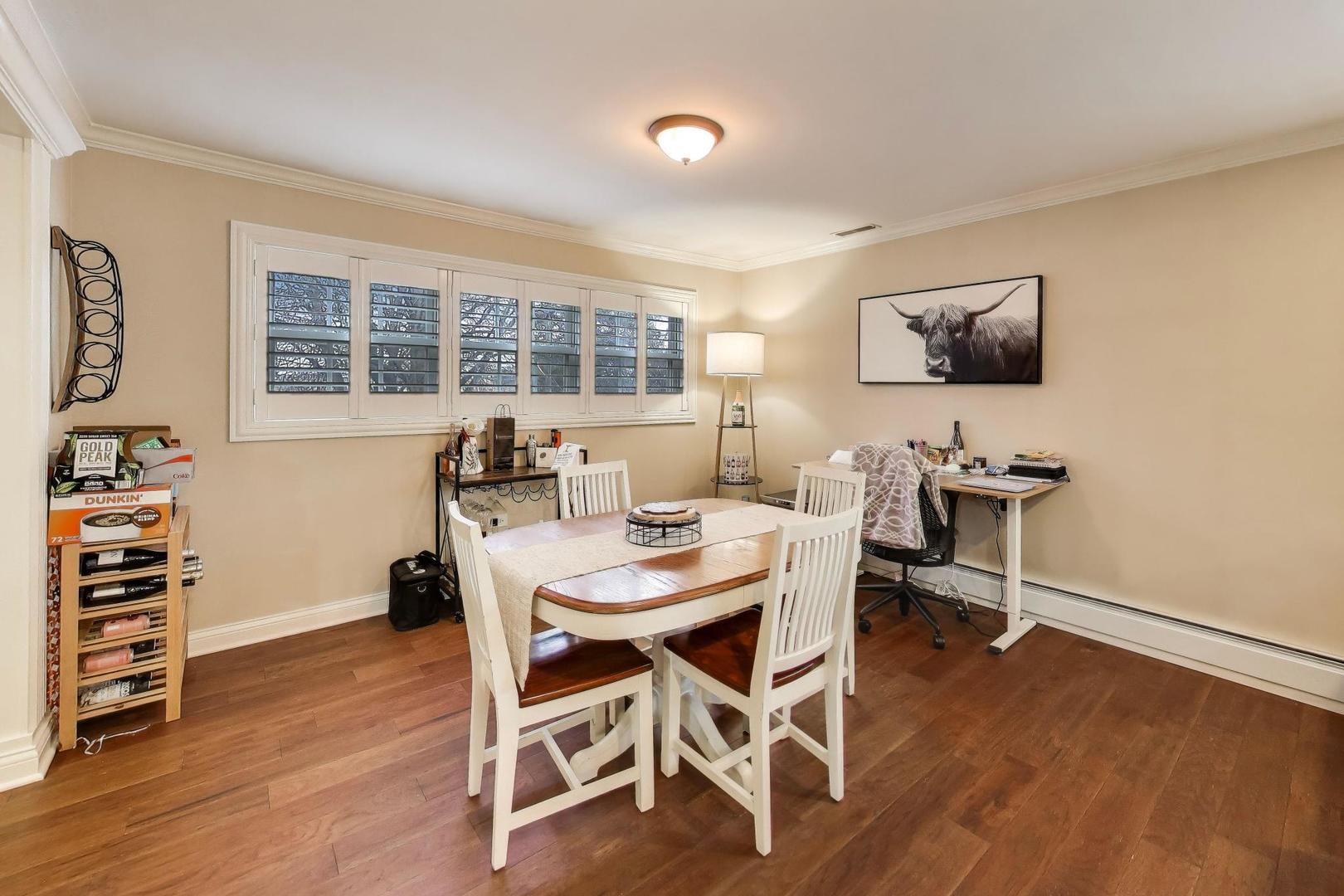 1530 E Northwest Highway Unit: 2A