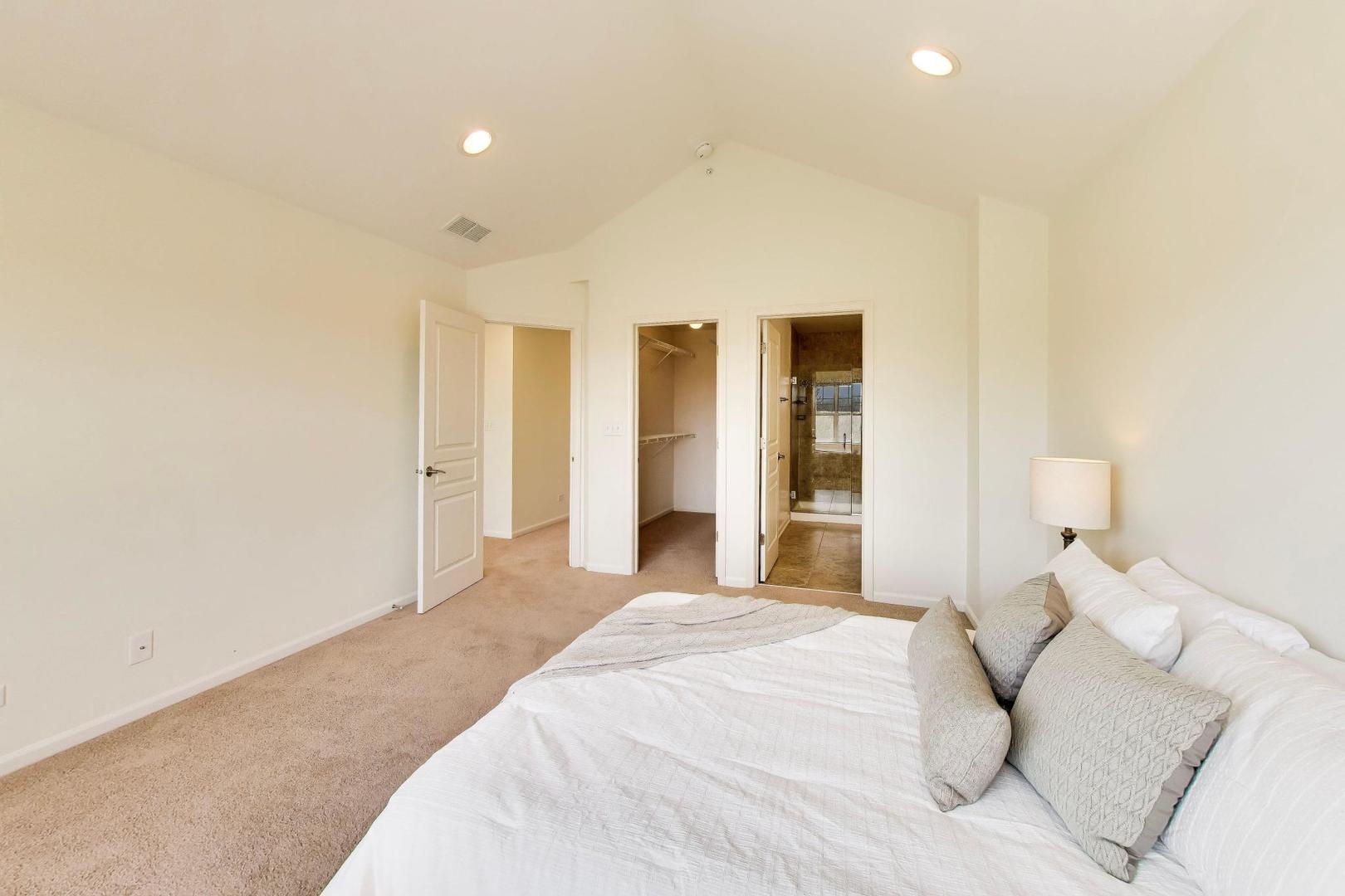 366 COUNTRY CLUB Drive