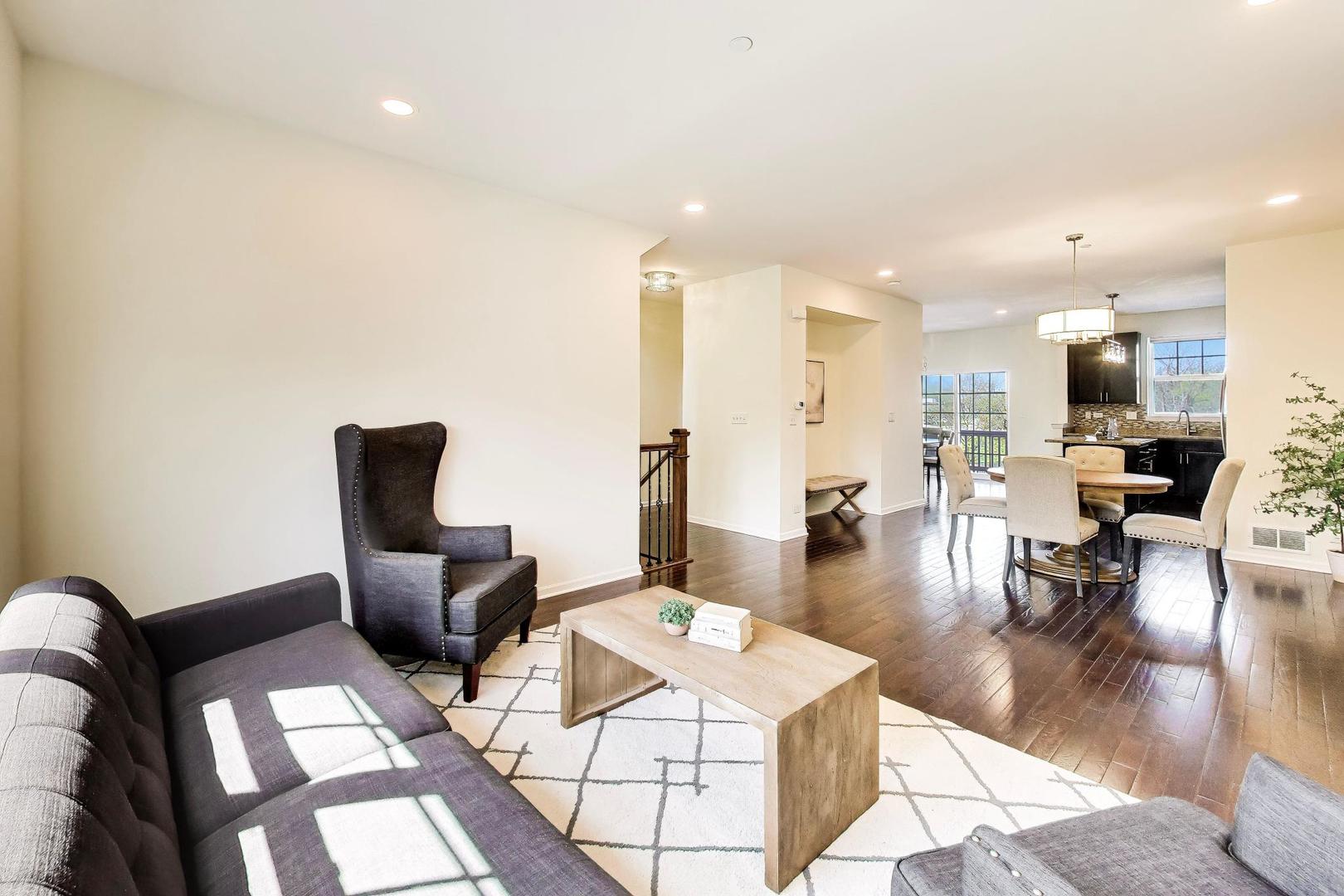 366 COUNTRY CLUB Drive