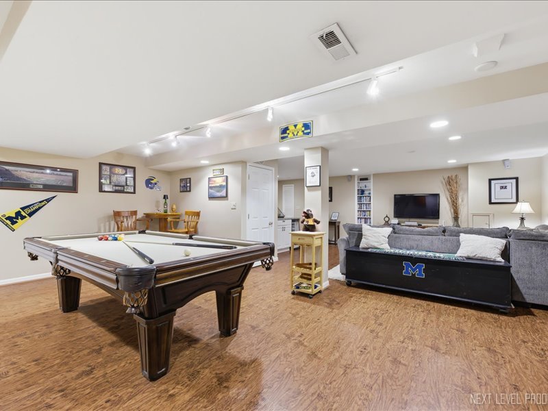 1109 Edwards Drive