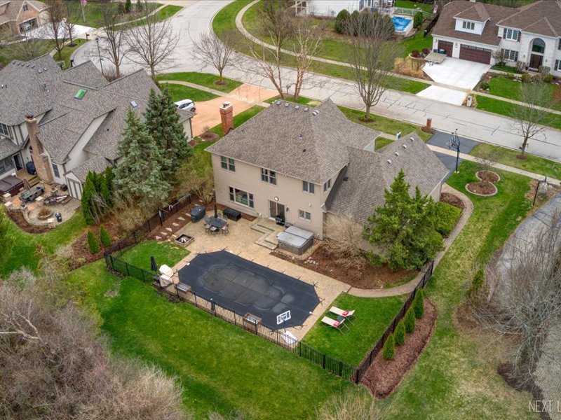 1109 Edwards Drive
