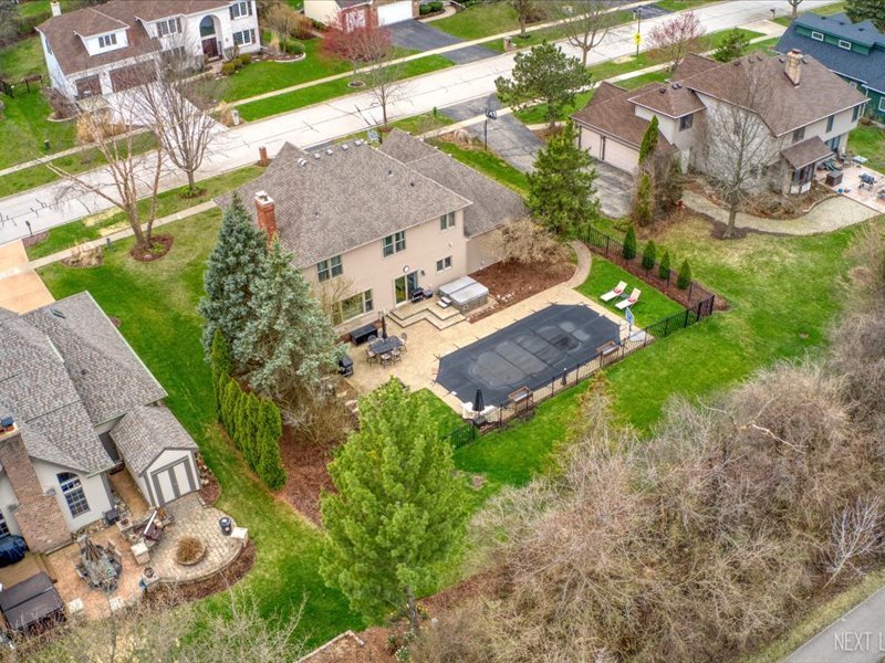1109 Edwards Drive