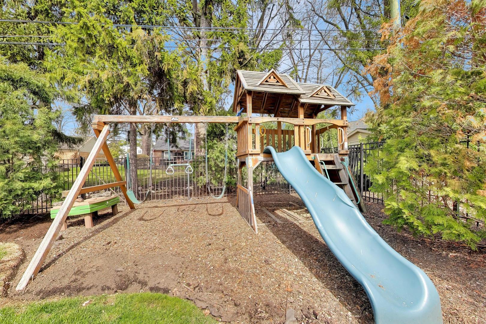 1212 W Clarendon Road