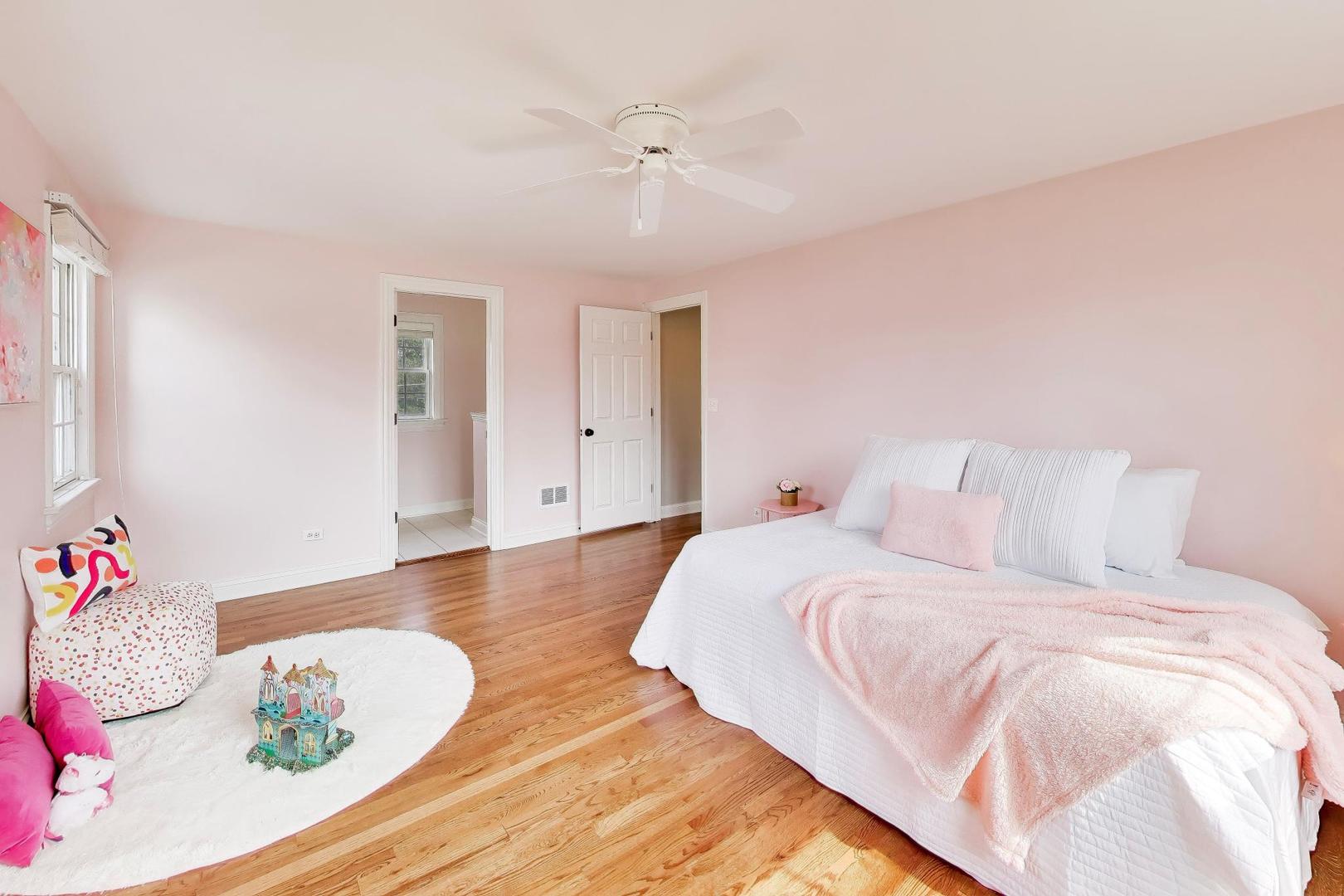 1212 W Clarendon Road