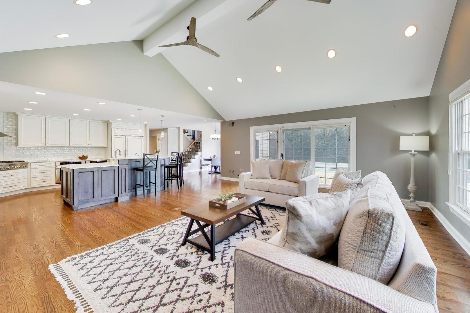 1212 W Clarendon Road