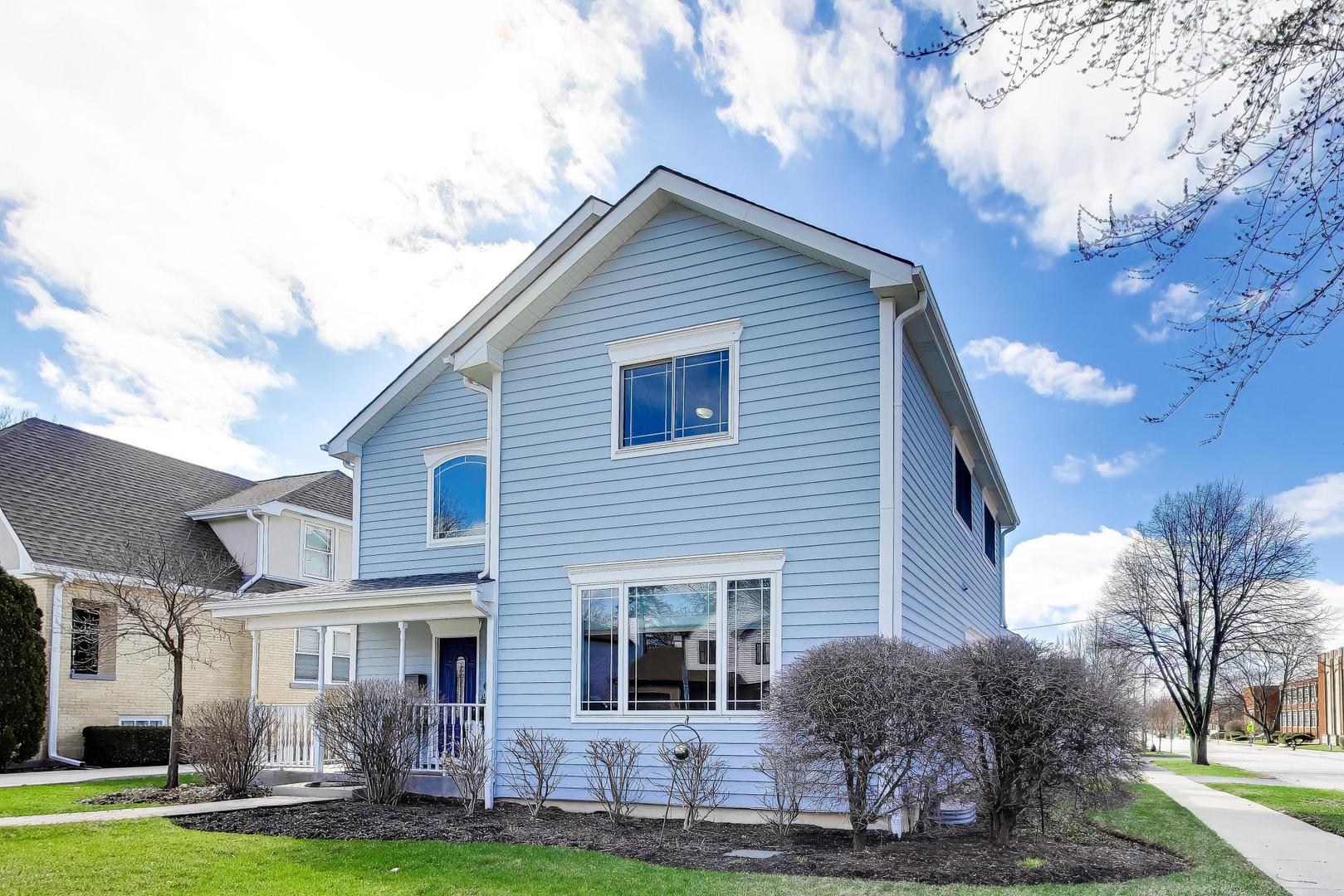 421 W Hawthorne Street