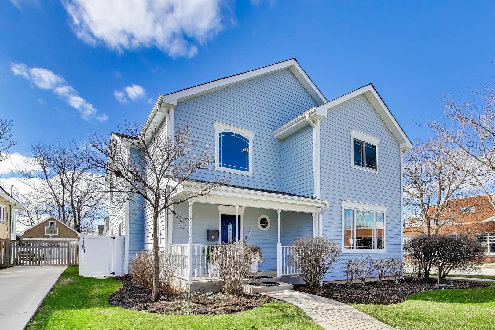 421 W Hawthorne Street