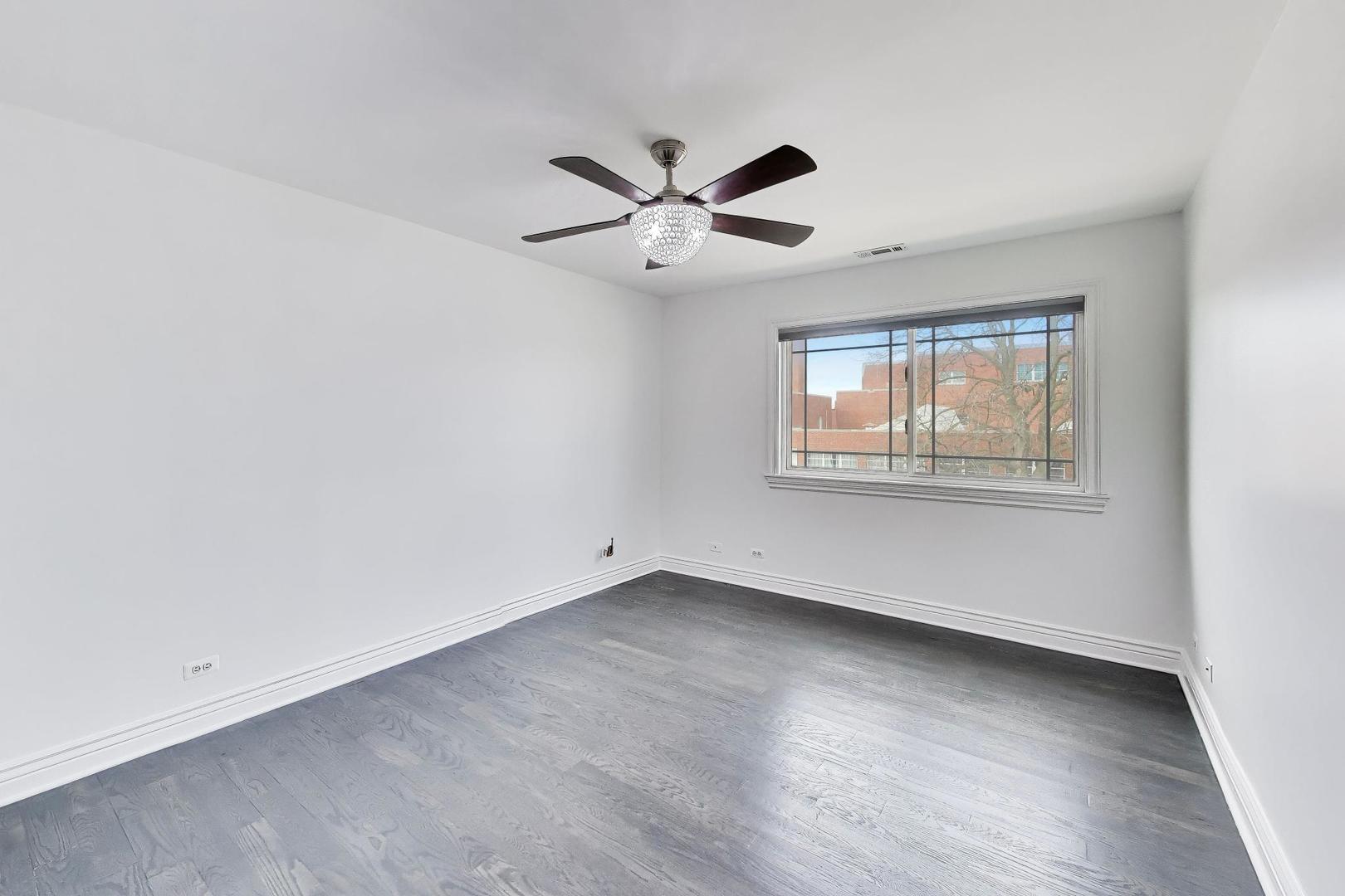 421 W Hawthorne Street