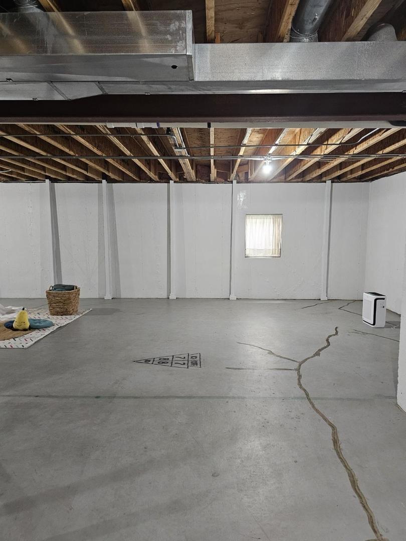 421 W Hawthorne Street