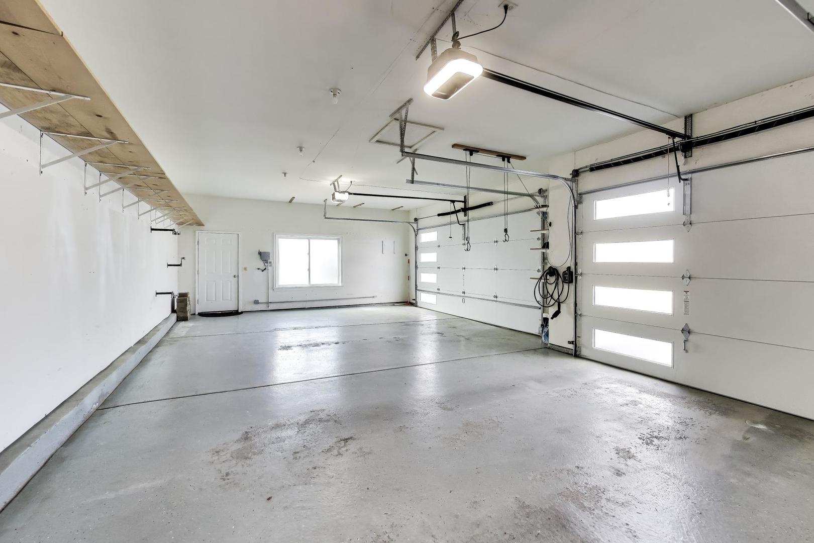 421 W Hawthorne Street