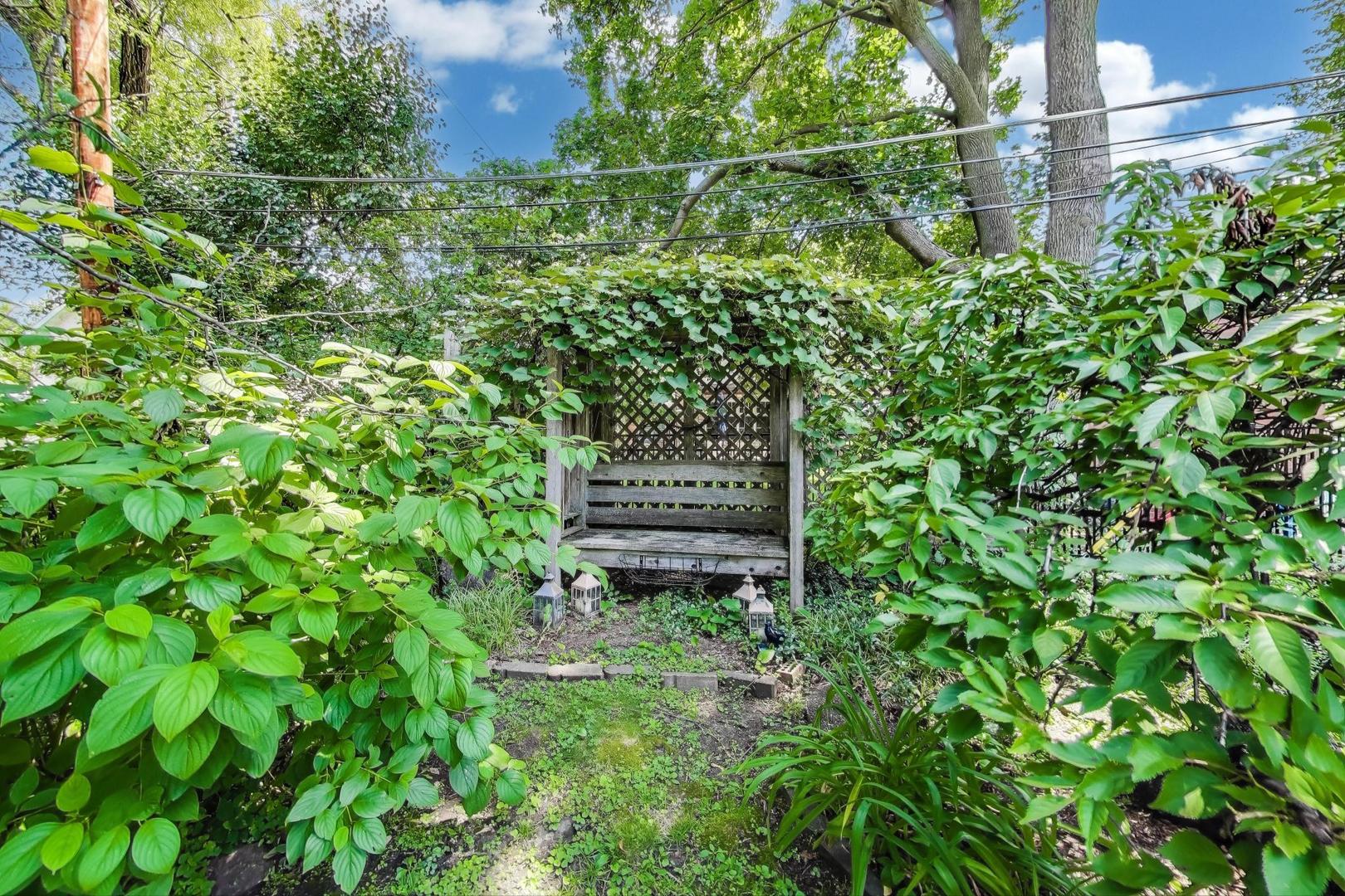 111 S Brighton Place