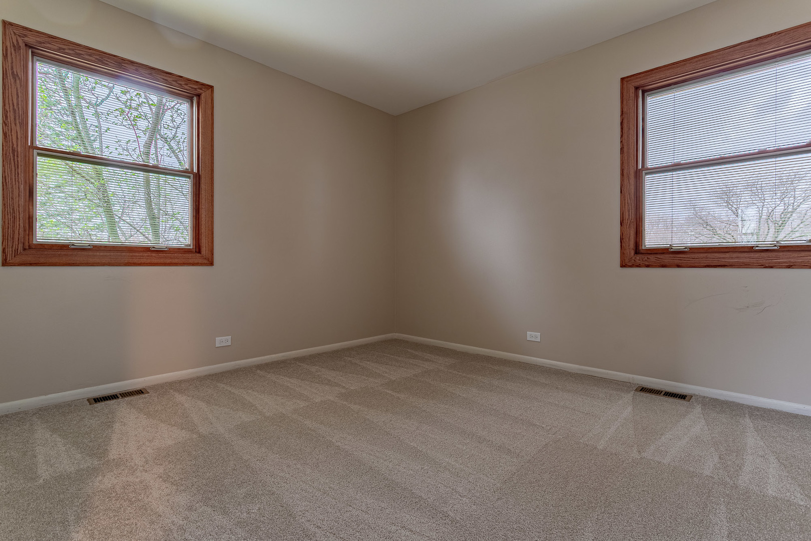 544 NORTHAMPTON Circle