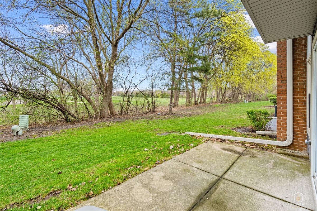 1606 W ORCHARD Place Unit: 1606