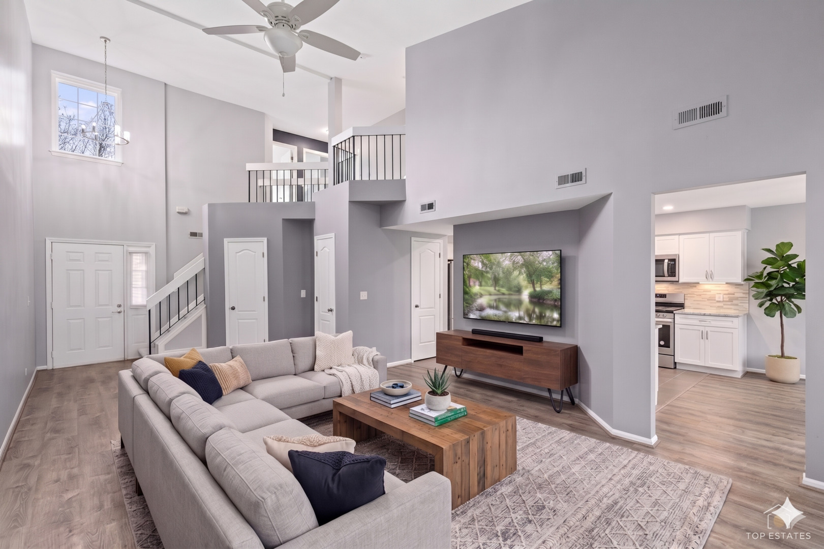 1606 W ORCHARD Place Unit: 1606