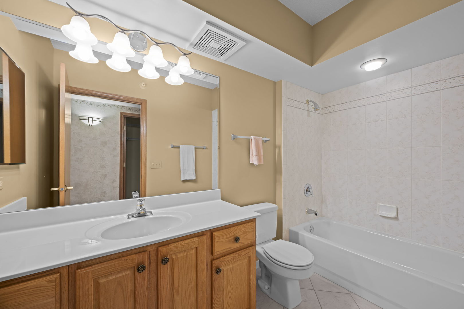200 W Campbell Street Unit: 502