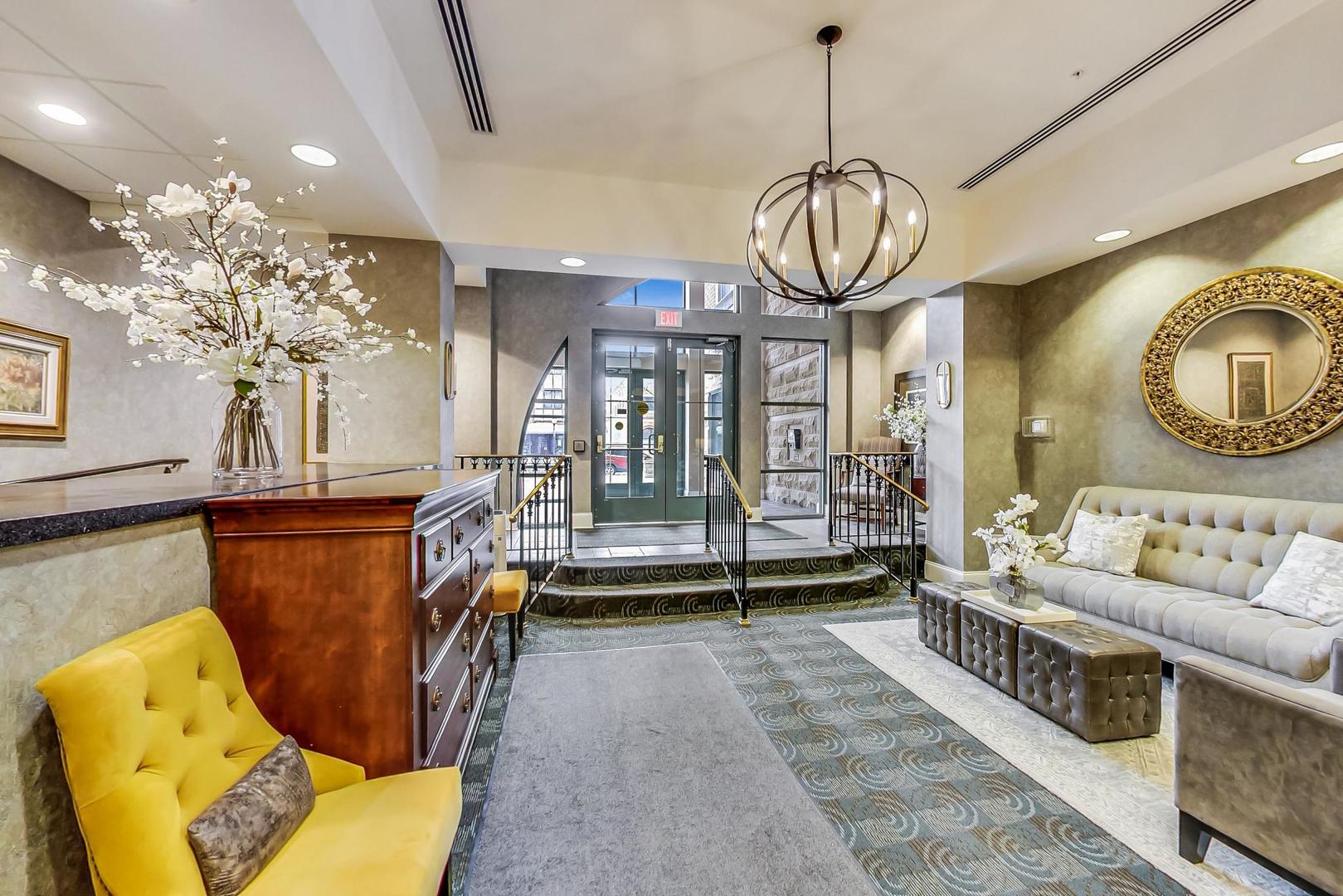 44 N VAIL Avenue Unit: 505