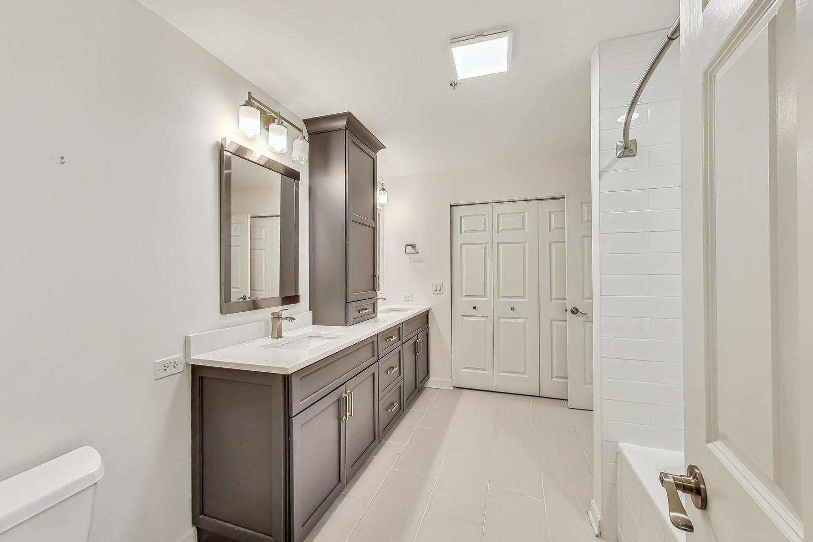 44 N VAIL Avenue Unit: 505