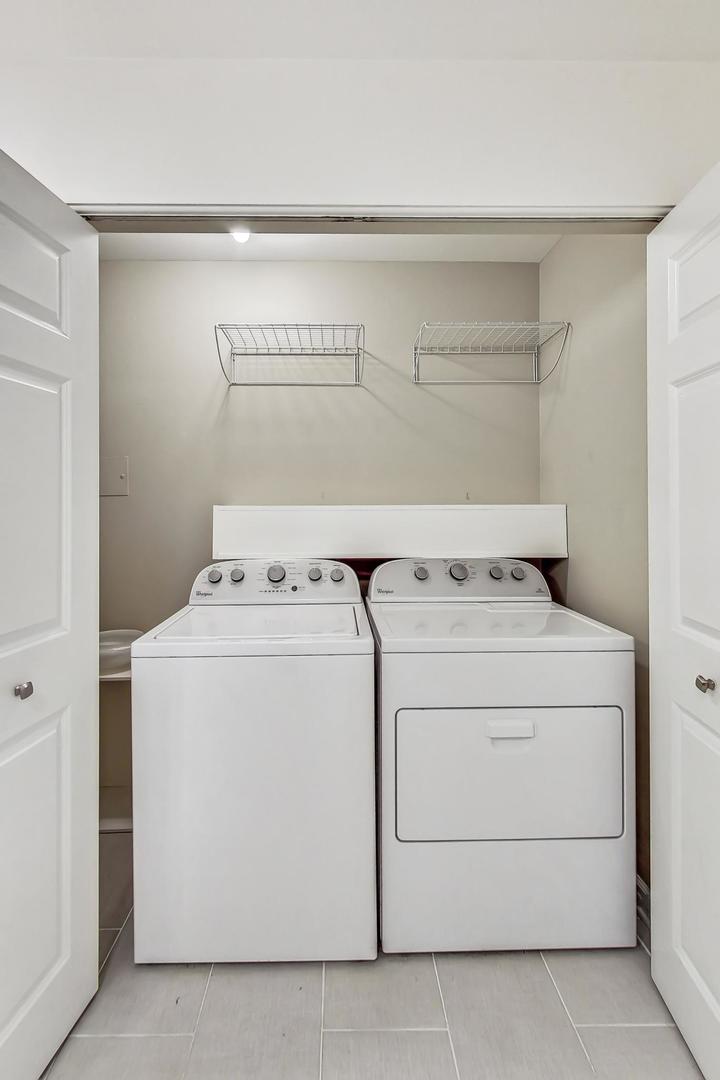 44 N VAIL Avenue Unit: 505