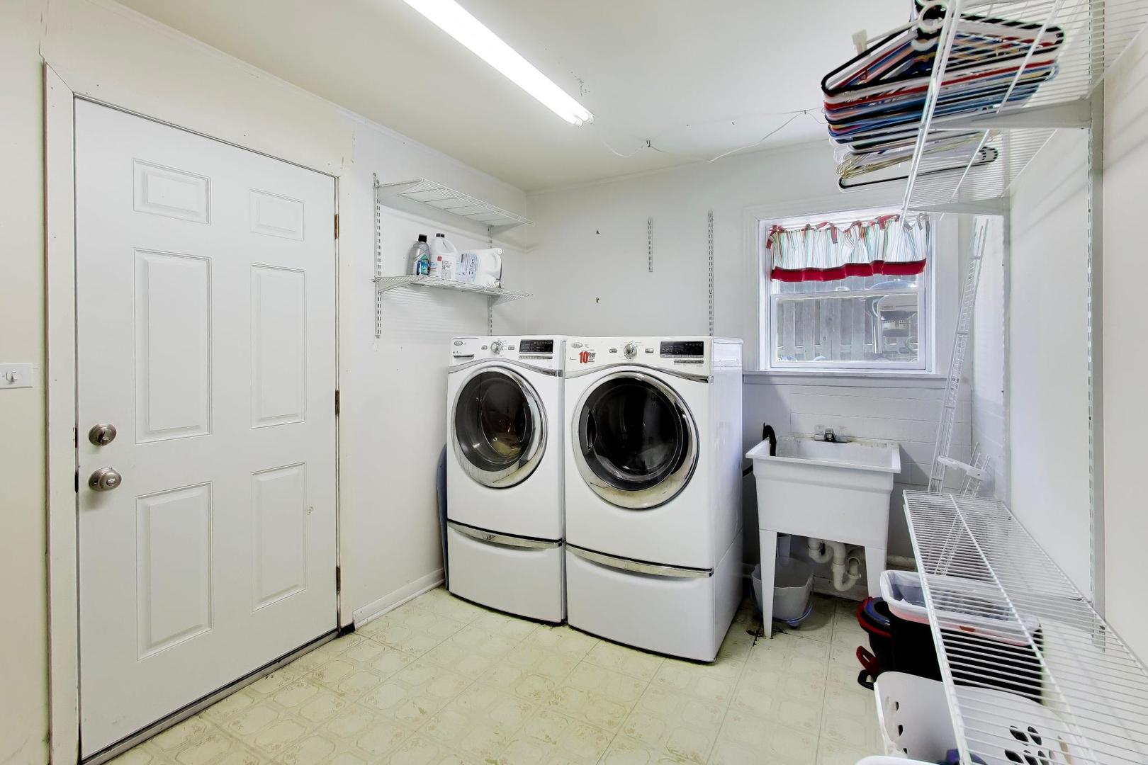 714 W Campbell Street