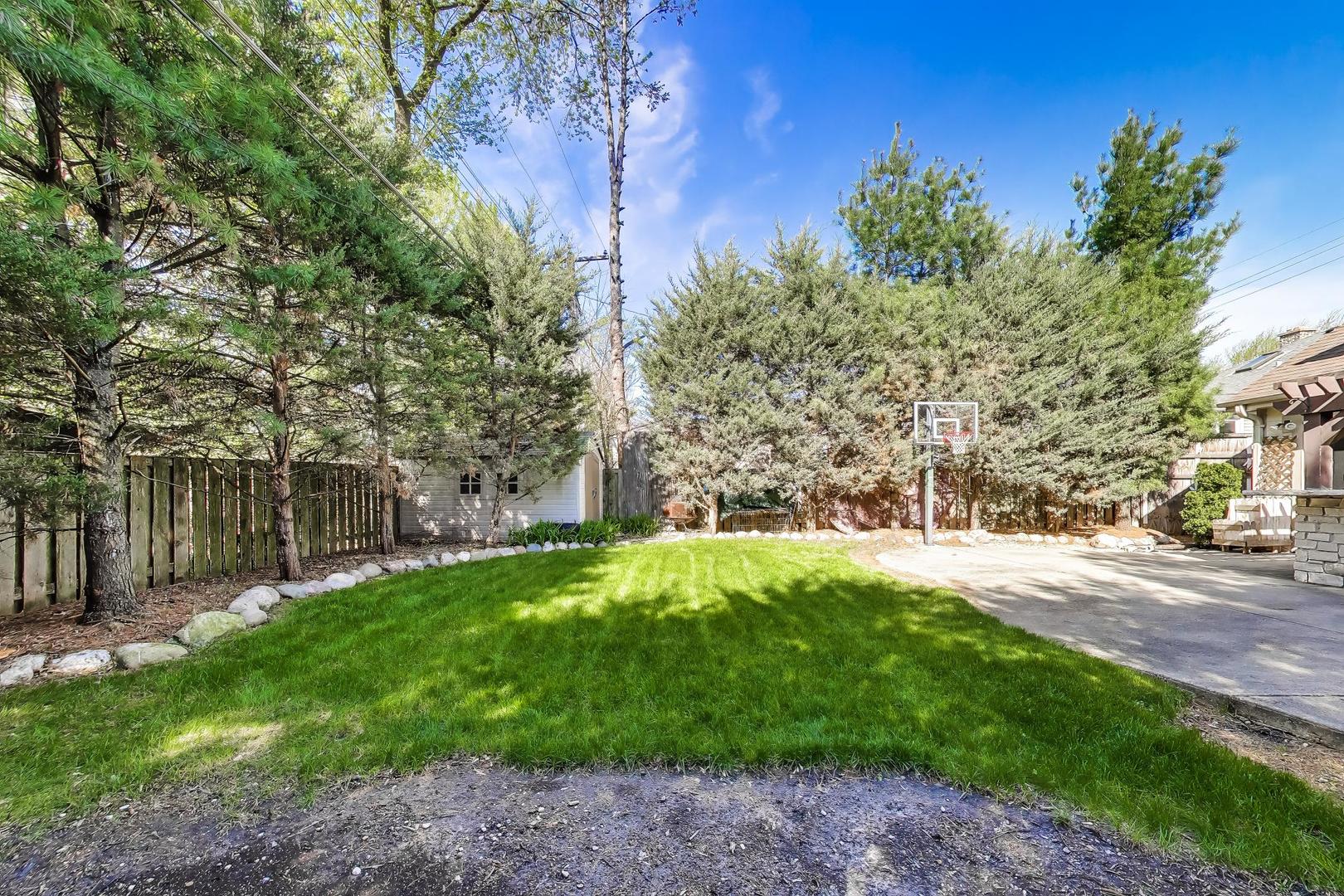 513 E Central Road