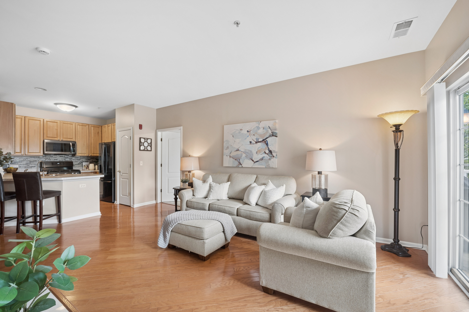 1299 W Lake Street Unit: 102