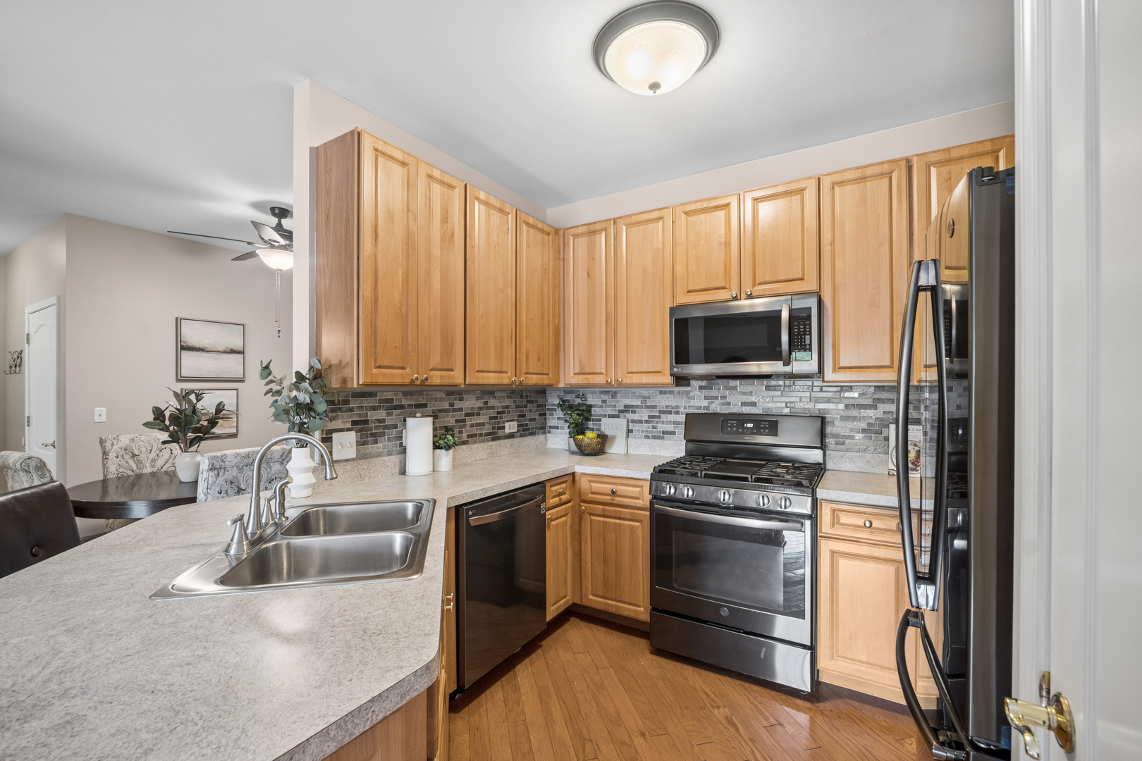 1299 W Lake Street Unit: 102