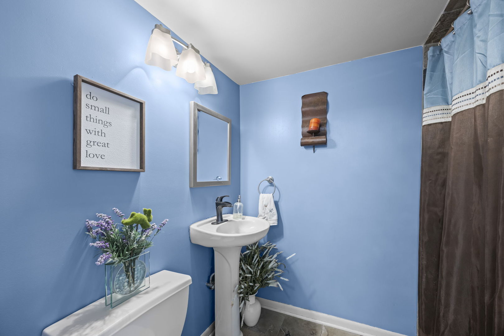 527 CUMNOR Court