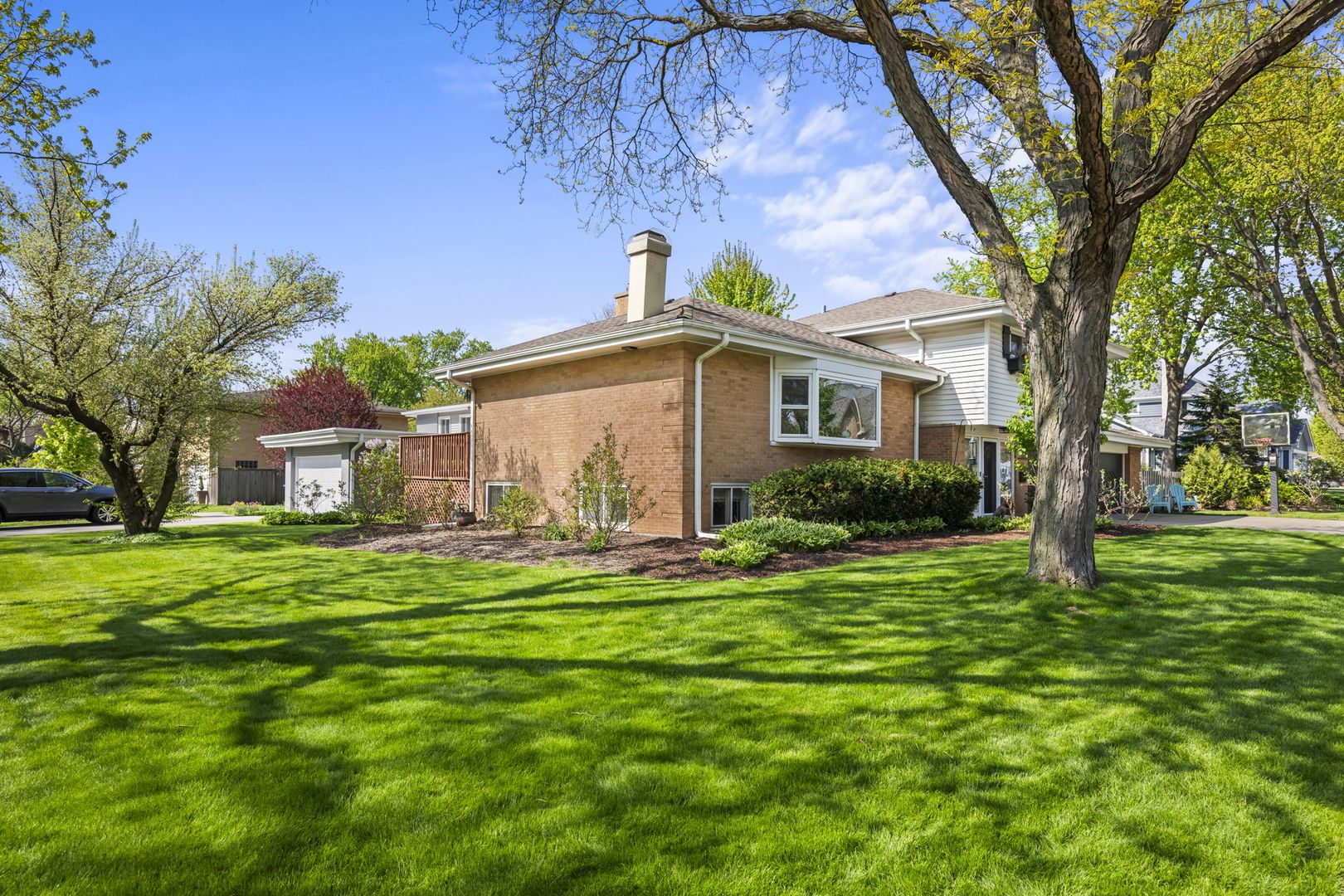 527 CUMNOR Court