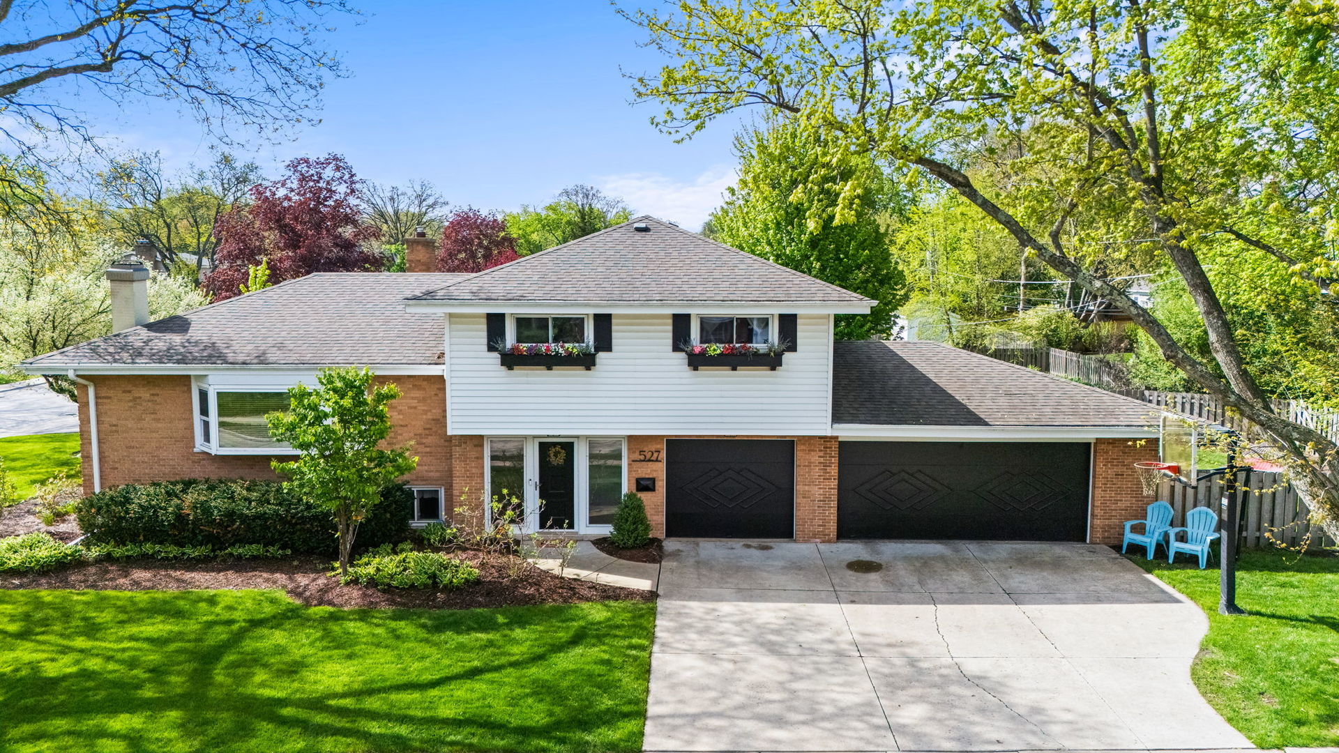 527 CUMNOR Court