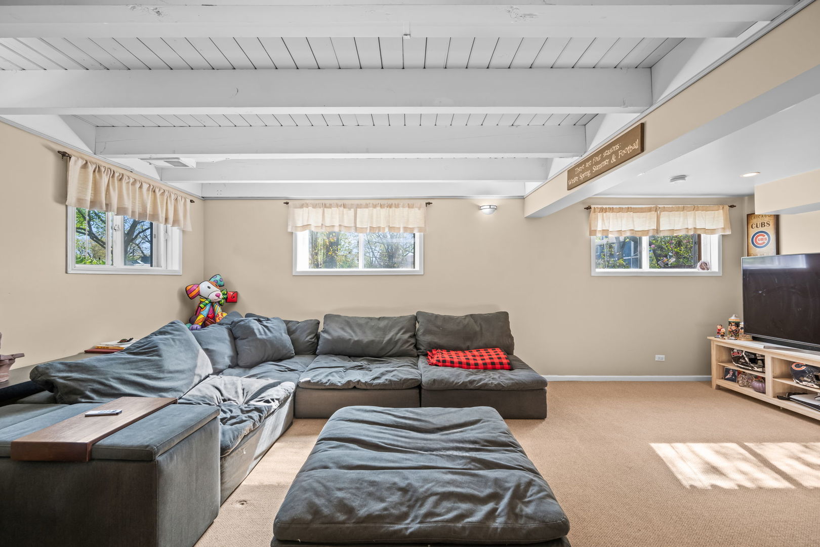 527 CUMNOR Court