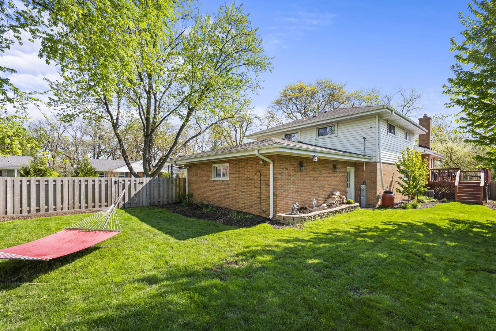 527 CUMNOR Court