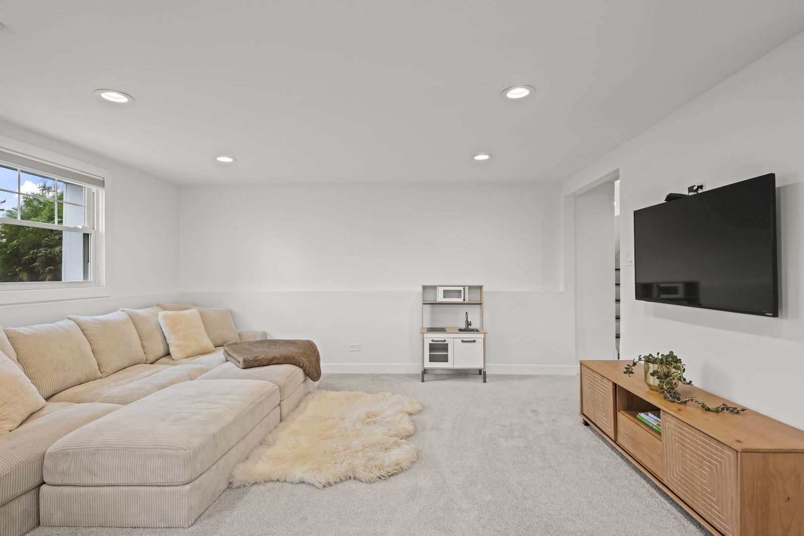 671 Hazel Court