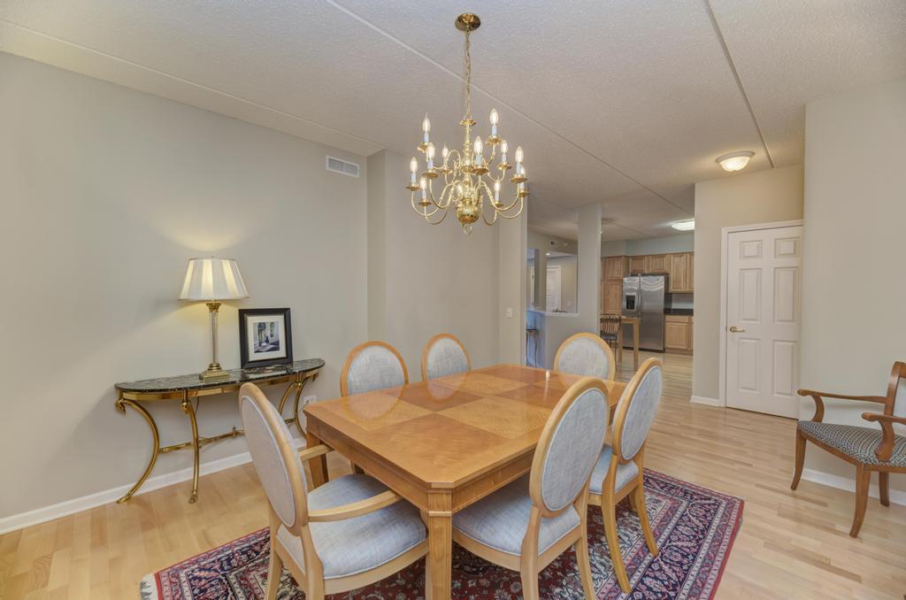 601 W Rand Road Unit: 106