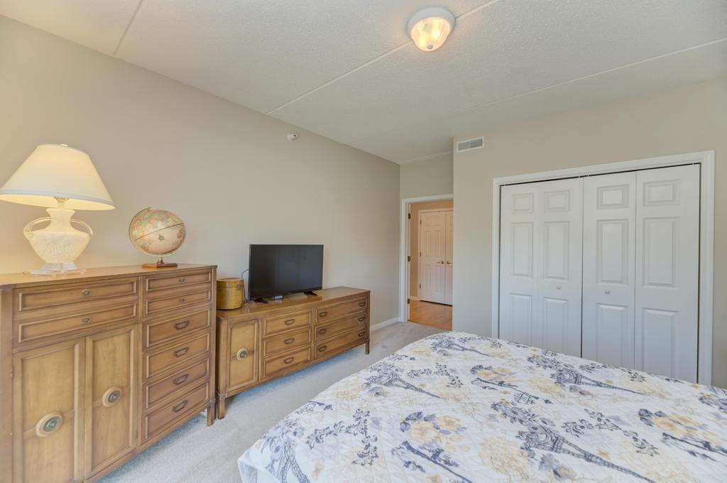 601 W Rand Road Unit: 106