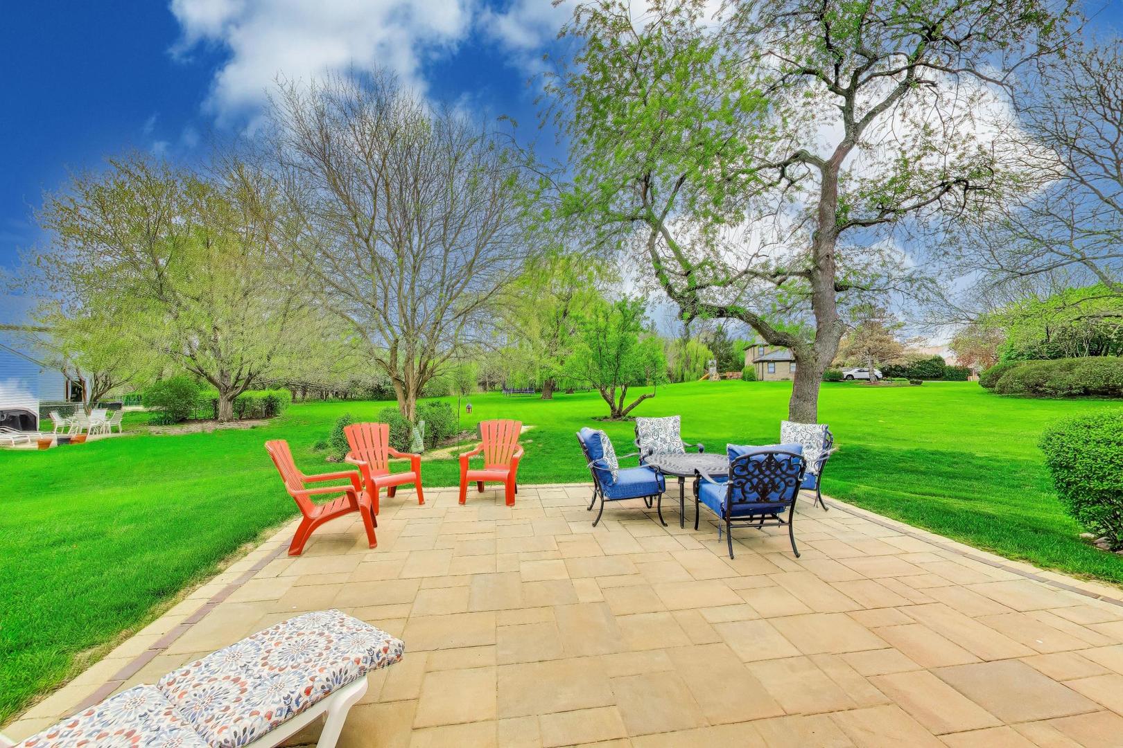 879 Saybrook Lane